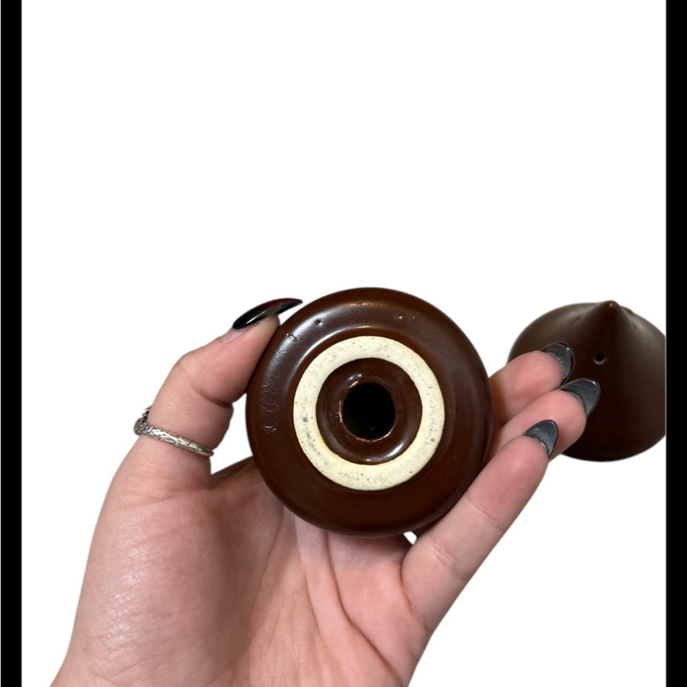 Hershey’s Chocolate S & P Brown Salt And Pepper Shakers - Picture 3 of 3